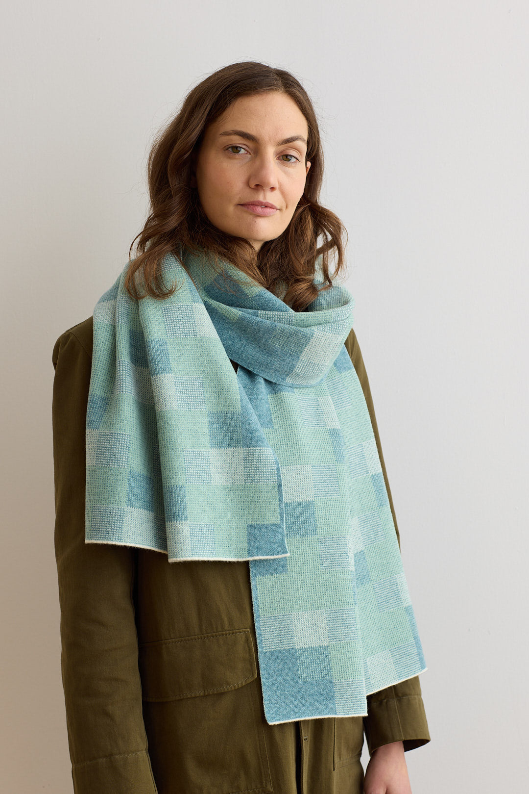 Scarf "Faro" - North Sea + Eggshell