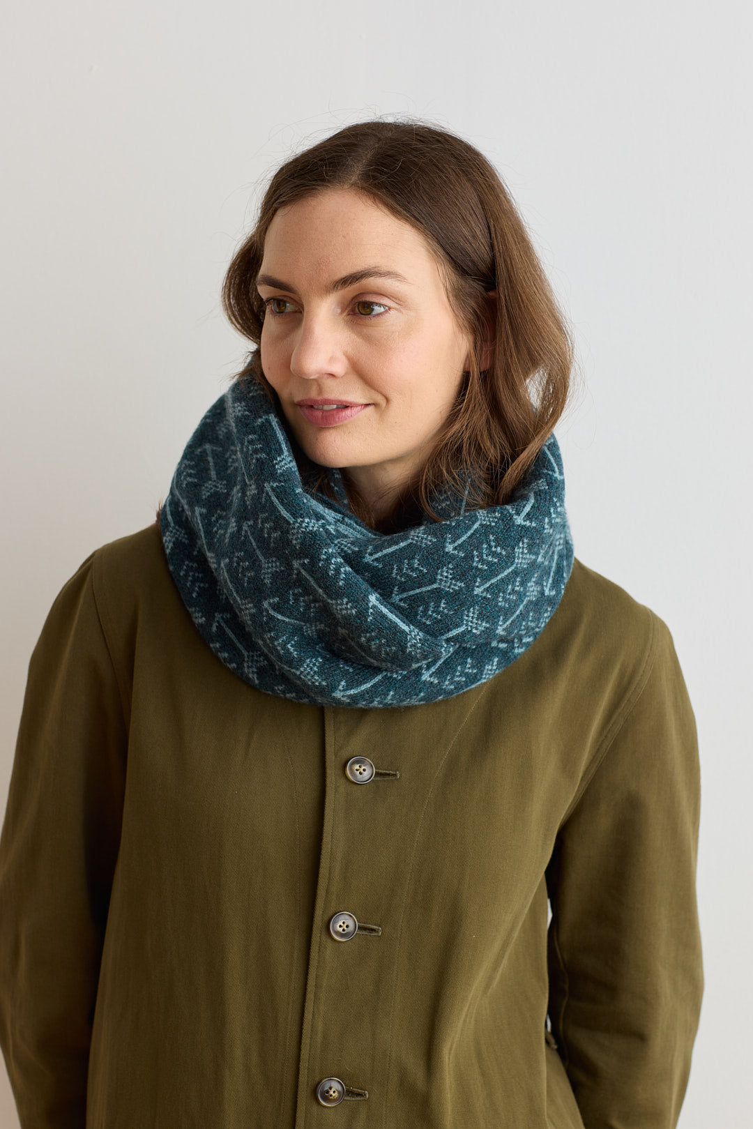 Circle Scarf "Arrow" - Ink & North Sea