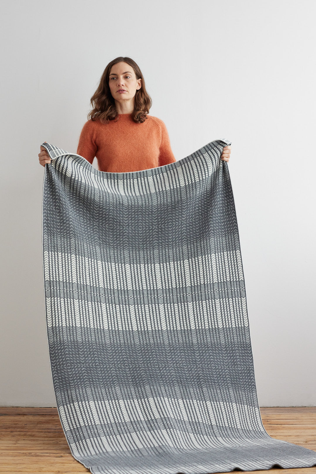 Blanket "Wave" - Wolf Grey & White