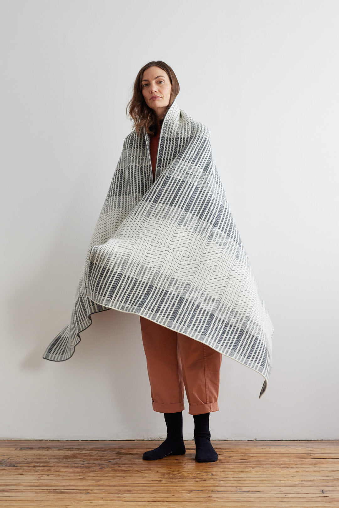 Blanket "Wave" - Wolf Grey & White