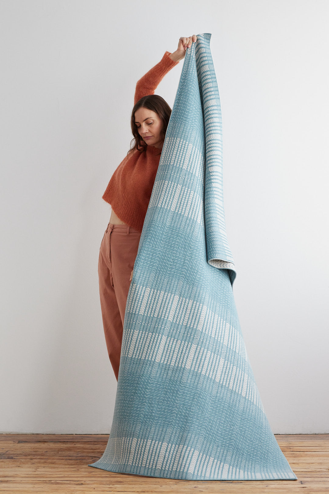 Blanket "Wave" - North Sea & Swansdown