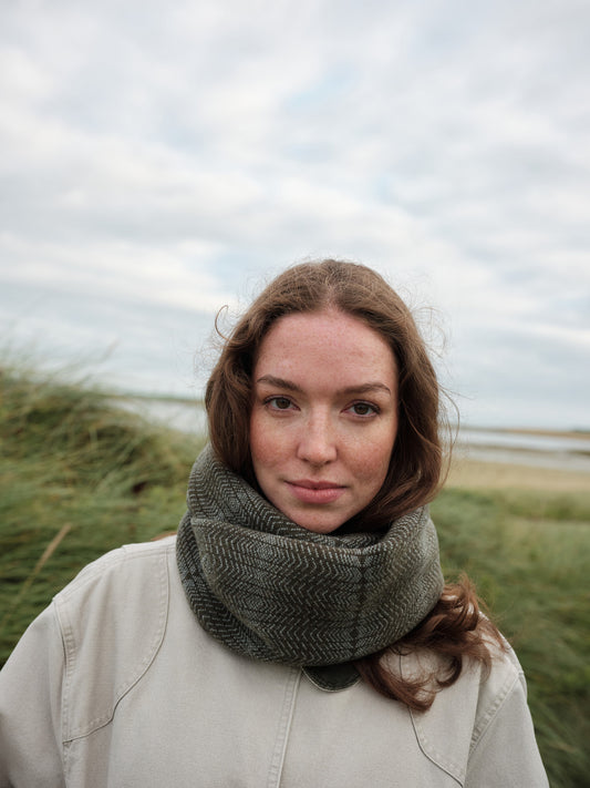 Circle Scarf "Brackish" - Nettle & Haar