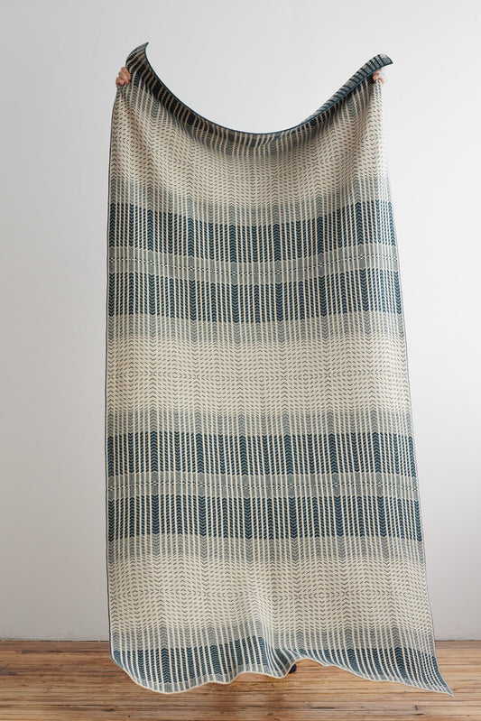 Blanket "Wave" - Ink & Oatmeal