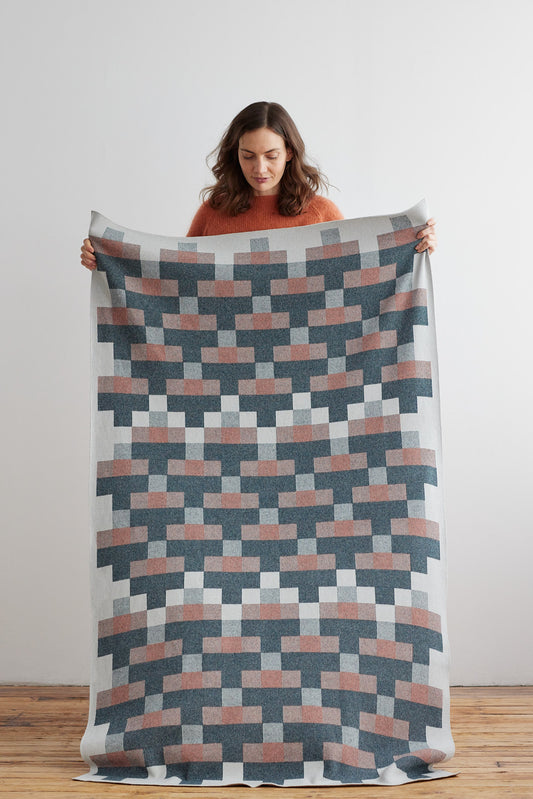 Blanket "Faro" - Ink & Rosehip