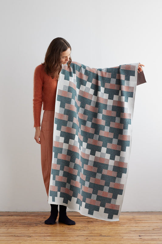 Blanket "Faro" - Ink & Rosehip