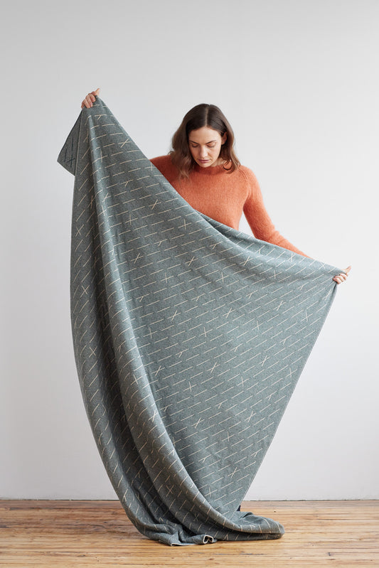 Bedthrow "Forest" - Ink & Oatmeal