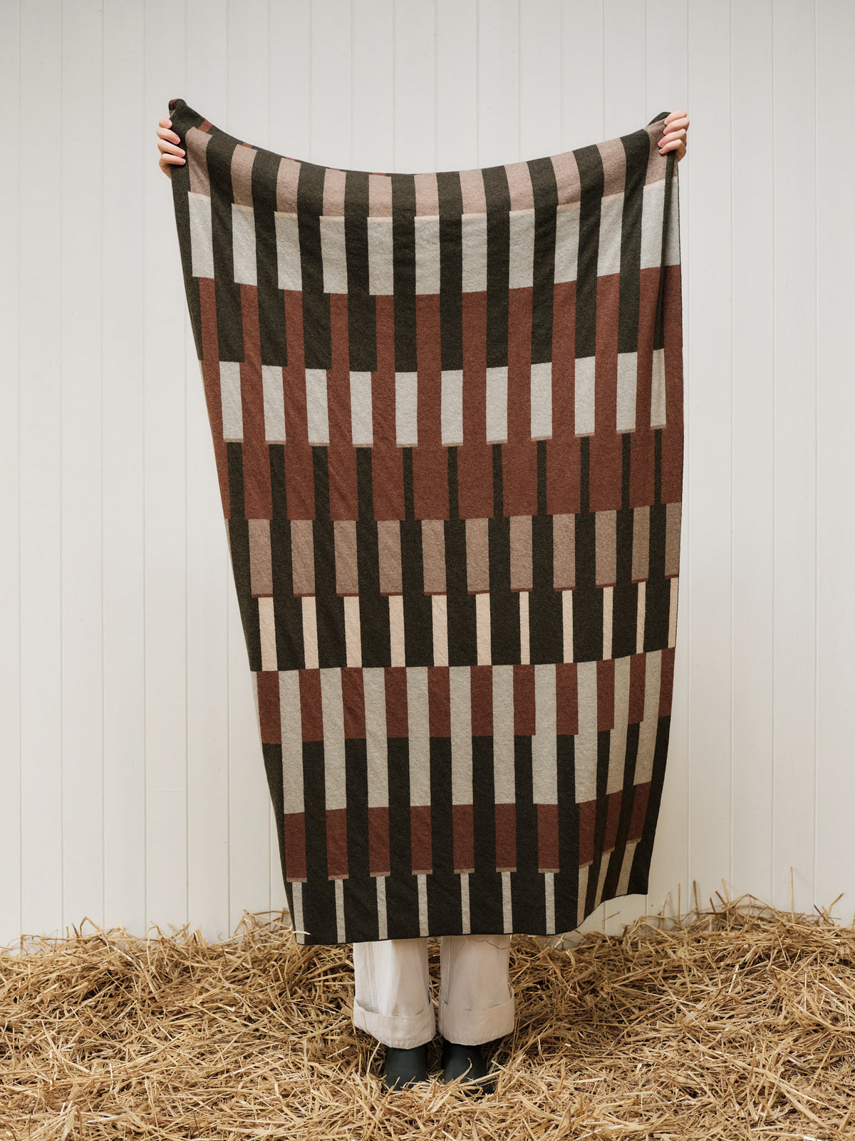 Blanket "Harbour" - Nettle, Hazelnut, Wren