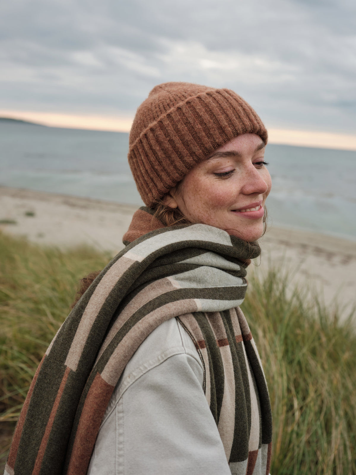 Scarf "Harbour" - Nettle, Hazelnut, Wren