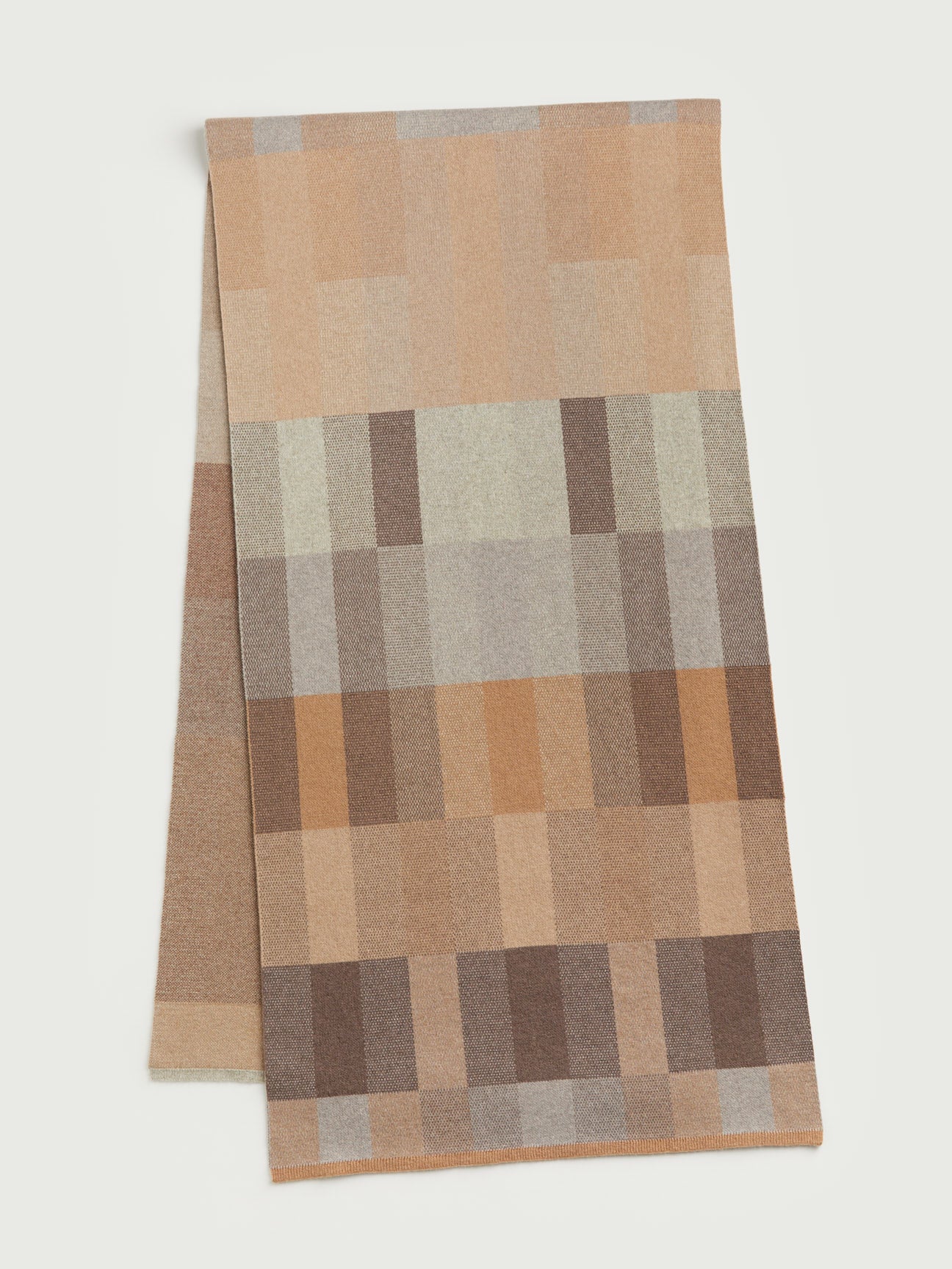 Scarf "Acre" - Barley, Hazelnut, Birch