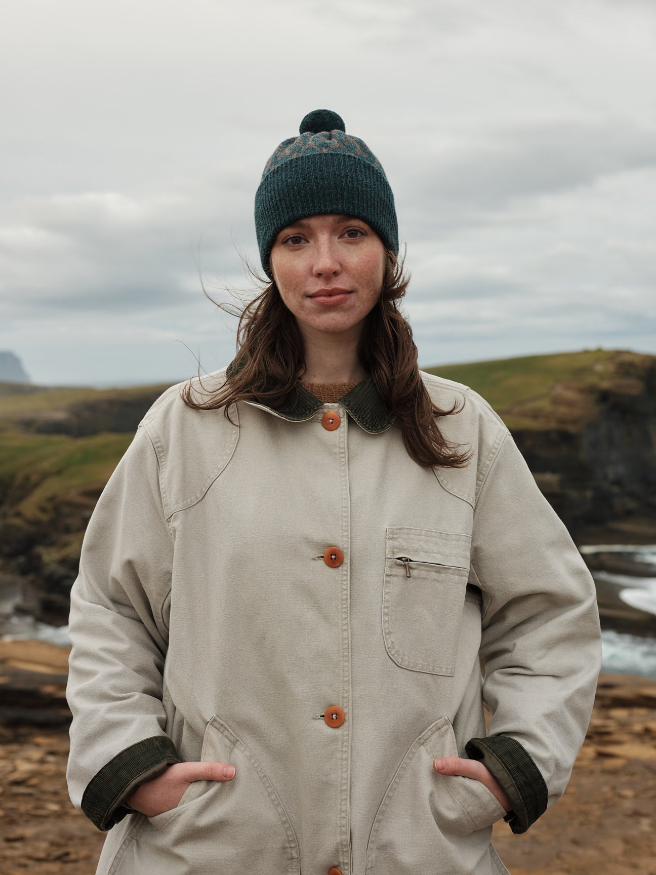 Pom Hat "Arrow" - Ink & Hazelnut