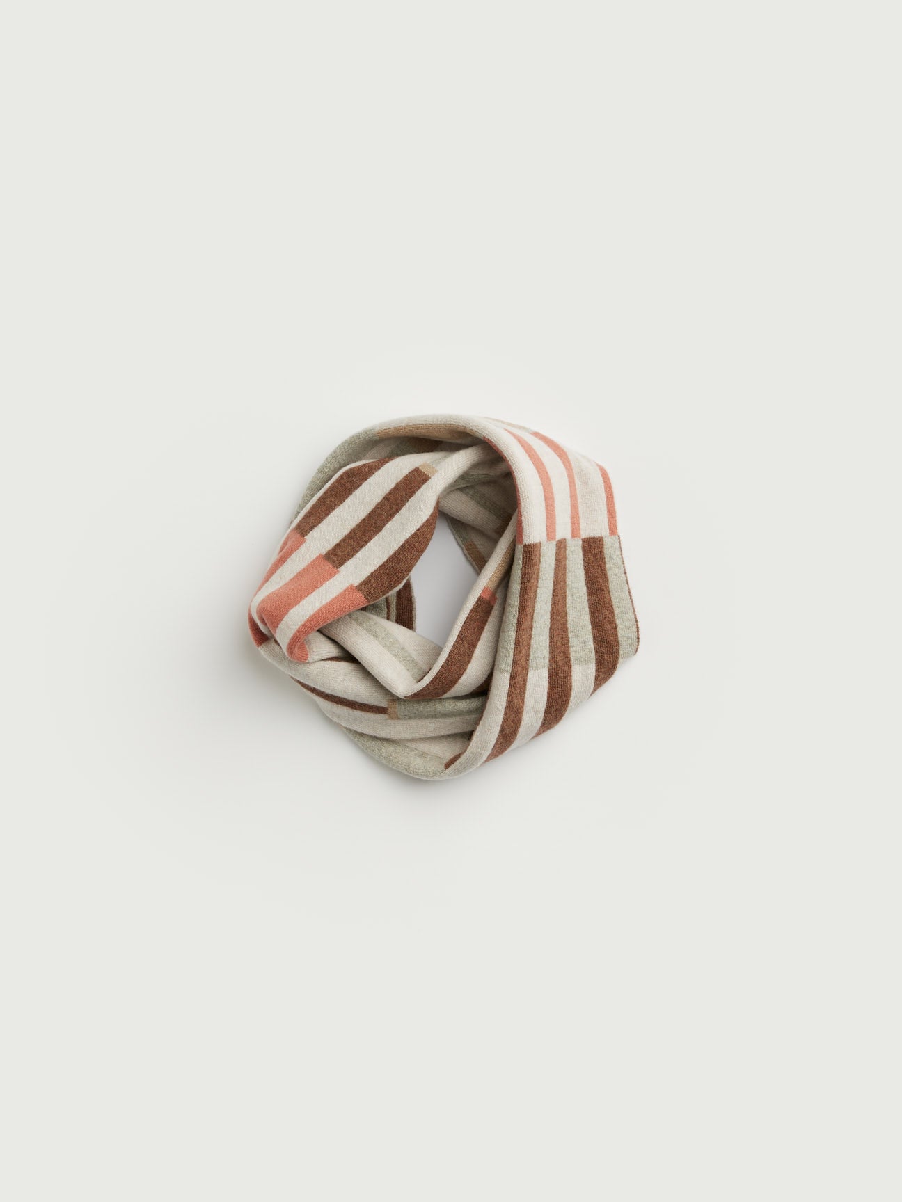 Circle Scarf "Harbour" - Hazelnut, Rosehip, Barley