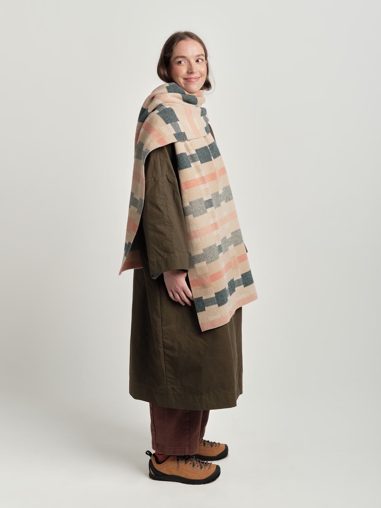 Scarf "Stockholm" - Barley, Rosehip, Ink